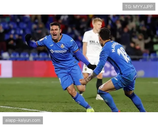 官方:奥萨苏纳主帅因抗议判罚被西甲联盟追加停赛两场